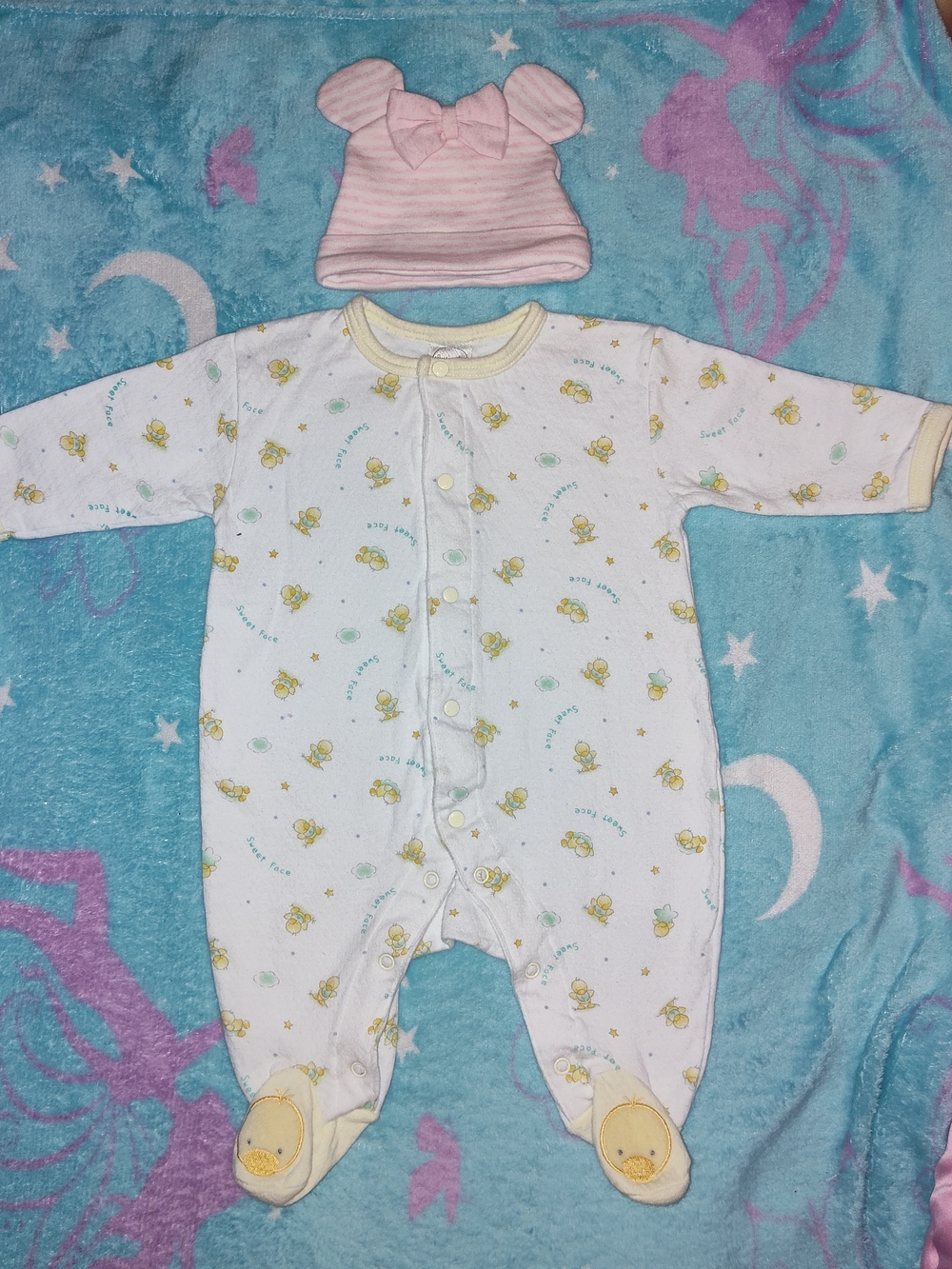 Starting Out Vintage White Footed One-Piece with Yellow Duck Print and Pink Hat